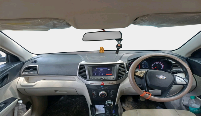 2019 Mahindra XUV300 W6 1.2 PETROL, Petrol, Manual, 20,433 km, interior