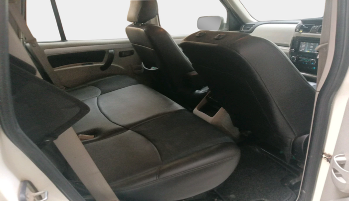 2018 Mahindra Scorpio S11 2WD, Diesel, Manual, 1,00,047 km, interior