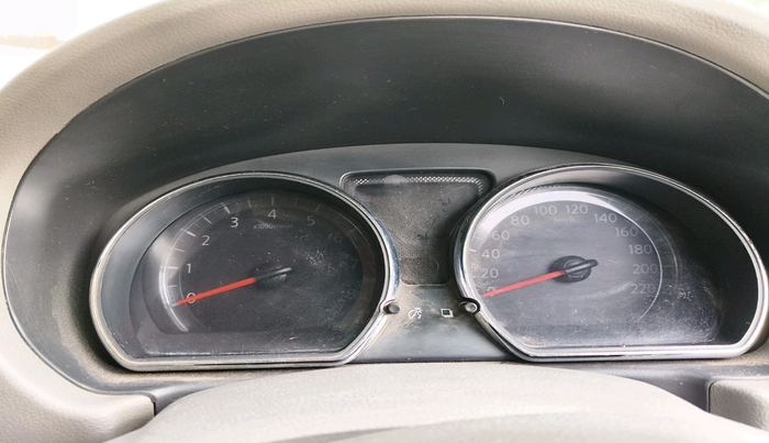 2013 Renault Scala RXL PETROL, Petrol, Manual, 1,17,060 km, interior