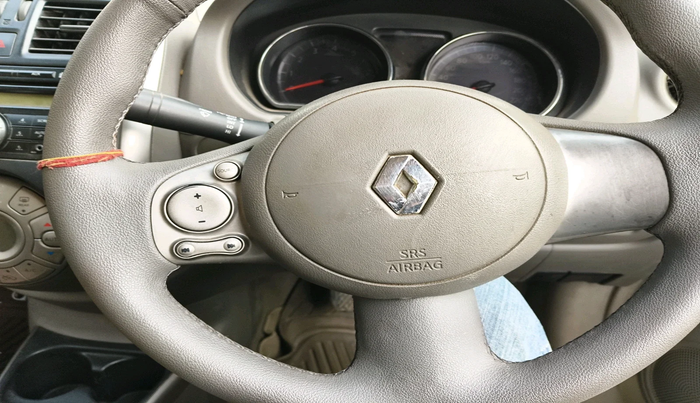 2013 Renault Scala RXL PETROL, Petrol, Manual, 1,17,060 km, interior