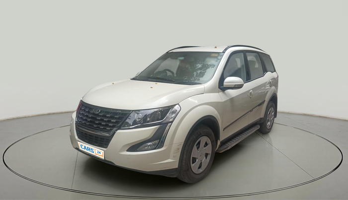 2021 Mahindra XUV500 W7, Diesel, Manual, 65,873 km, exterior