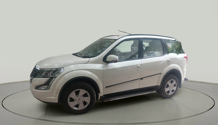 2021 Mahindra XUV500 W7, Diesel, Manual, 65,873 km, exterior