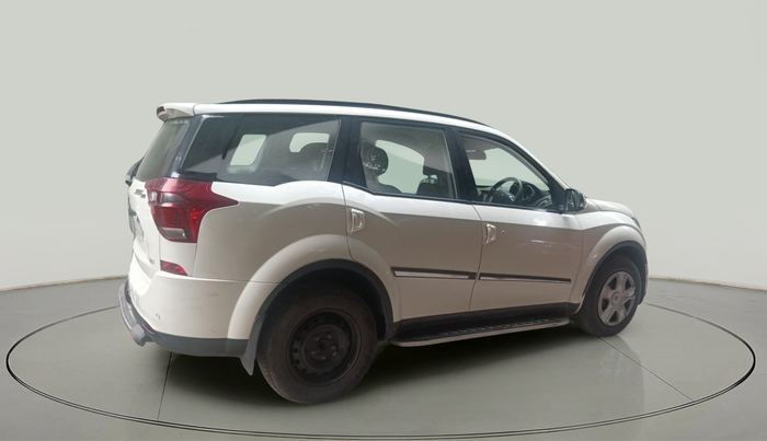 2021 Mahindra XUV500 W7, Diesel, Manual, 65,873 km, exterior