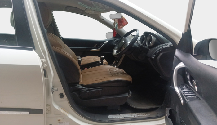 2021 Mahindra XUV500 W7, Diesel, Manual, 65,873 km, interior