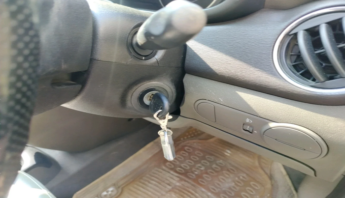 2012 Hyundai i10 MAGNA 1.1, Petrol, Manual, 9,49,552 km, interior