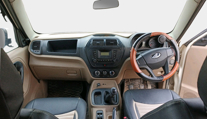 2017 Mahindra TUV300 T6, Diesel, Manual, 1,28,723 km, interior