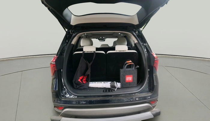 2024 Mahindra XUV700 AX 7 LUXURY P AT 7 STR, Petrol, Automatic, 17,013 km, exterior