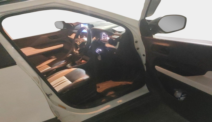 2023 Tata PUNCH PURE MT, Petrol, Manual, 28,741 km, interior