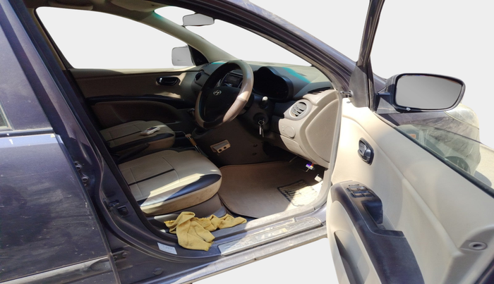 2014 Hyundai i10 MAGNA 1.1, Petrol, Manual, 69,672 km, interior