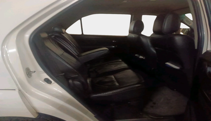 2016 Toyota Fortuner 3.0 4X4 AT, Diesel, Automatic, 2,64,310 km, interior