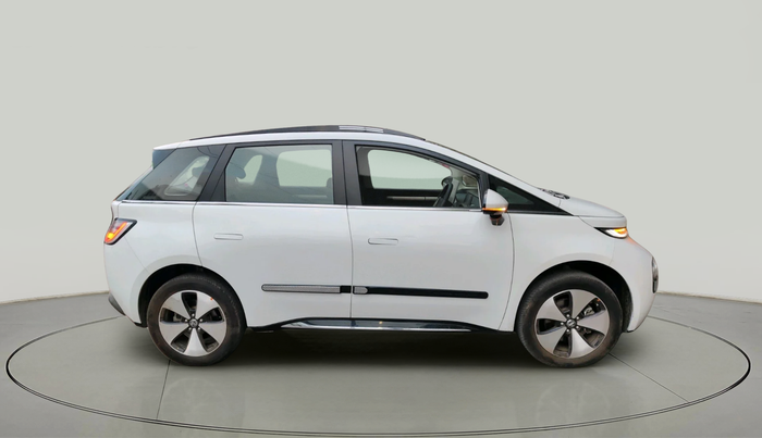 2025 MG Windsor EV Exclusive, Electric, Automatic, 4,441 km, exterior