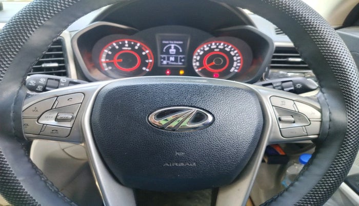 2021 Mahindra XUV300 W8 1.2 PETROL, Petrol, Manual, 77,446 km, interior