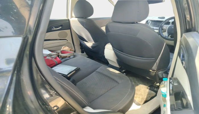 2021 Mahindra XUV300 W8 1.2 PETROL, Petrol, Manual, 77,446 km, interior