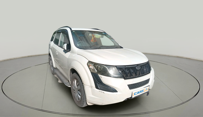 2017 Mahindra XUV500 W4 1.99, Diesel, Manual, 63,778 km, exterior