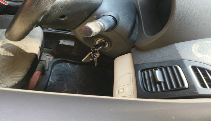 2011 Hyundai Eon D-LITE, Petrol, Manual, 7,698 km, interior