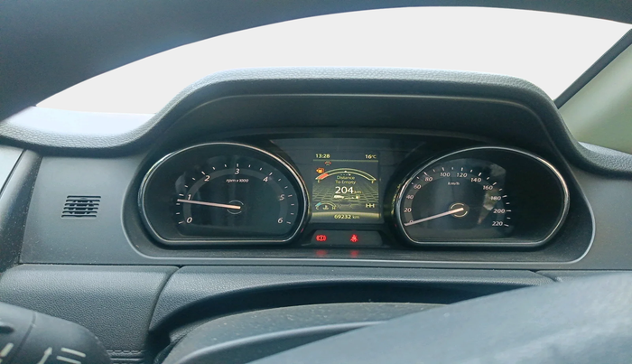 2018 Tata Hexa XE 4X2 7 STR, Diesel, Manual, 69,232 km, interior