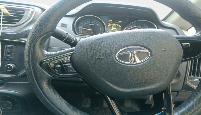 2018 Tata Hexa XE 4X2 7 STR, Diesel, Manual, 69,232 km, interior