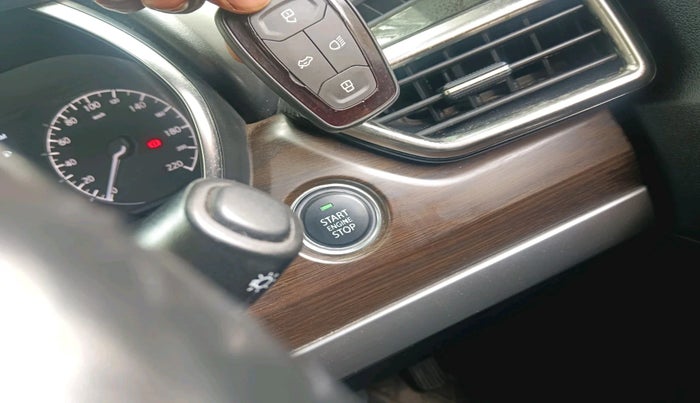 2021 Tata Harrier XZA PLUS 2.0L, Diesel, Automatic, 31,880 km, interior