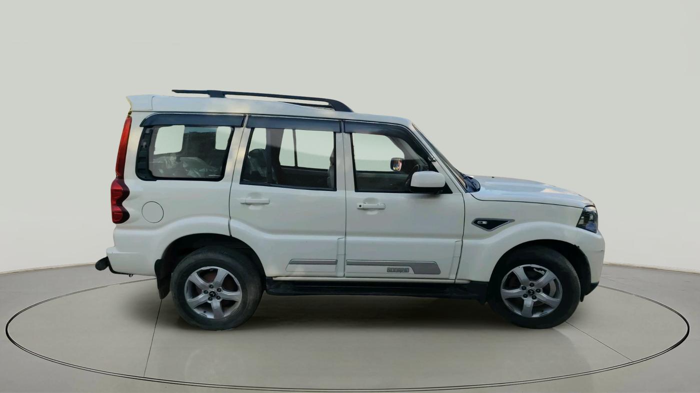 2022 Mahindra SCORPIO CLASSIC S 7STR, Diesel, Manual, 13,166 km, exterior
