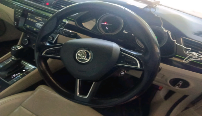 2016 Skoda Superb L&K 1.8 TSI AT, Petrol, Automatic, 1,47,655 km, interior