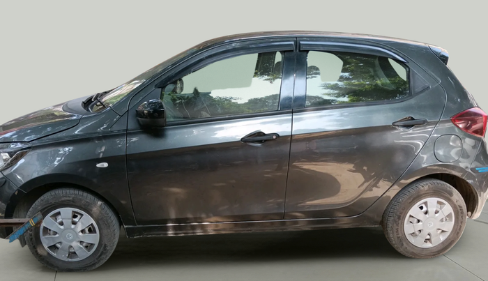 2025 Tata Tiago XE PETROL, Petrol, Manual, 3,880 km, exterior