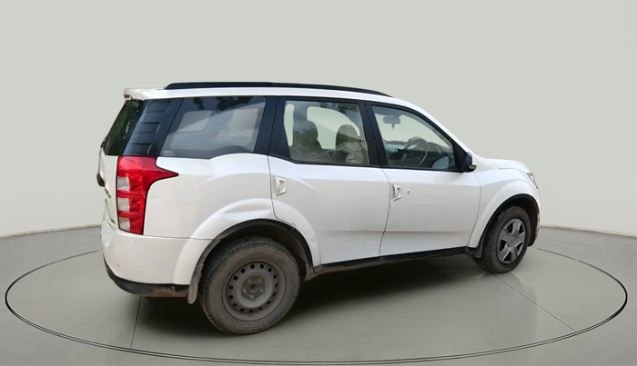 2017 Mahindra XUV500 W6 1.99, Diesel, Manual, 1,52,207 km, exterior