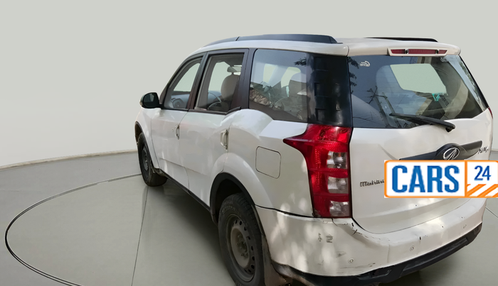 2017 Mahindra XUV500 W6 1.99, Diesel, Manual, 1,52,207 km, exterior