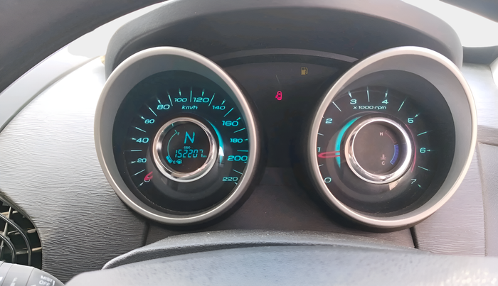 2017 Mahindra XUV500 W6 1.99, Diesel, Manual, 1,52,207 km, interior