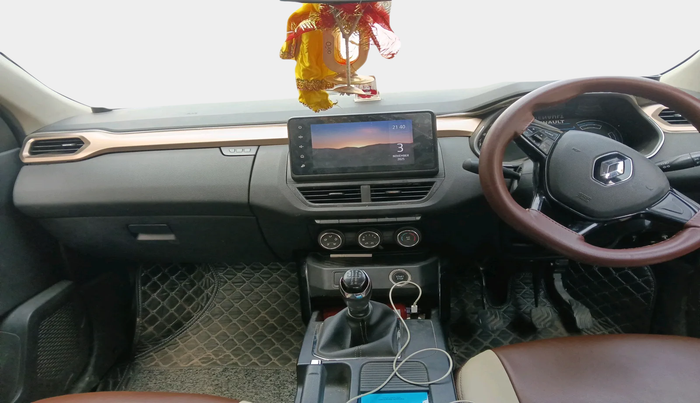 2022 Renault Kiger RXT (O) MT, Petrol, Manual, 54,015 km, interior