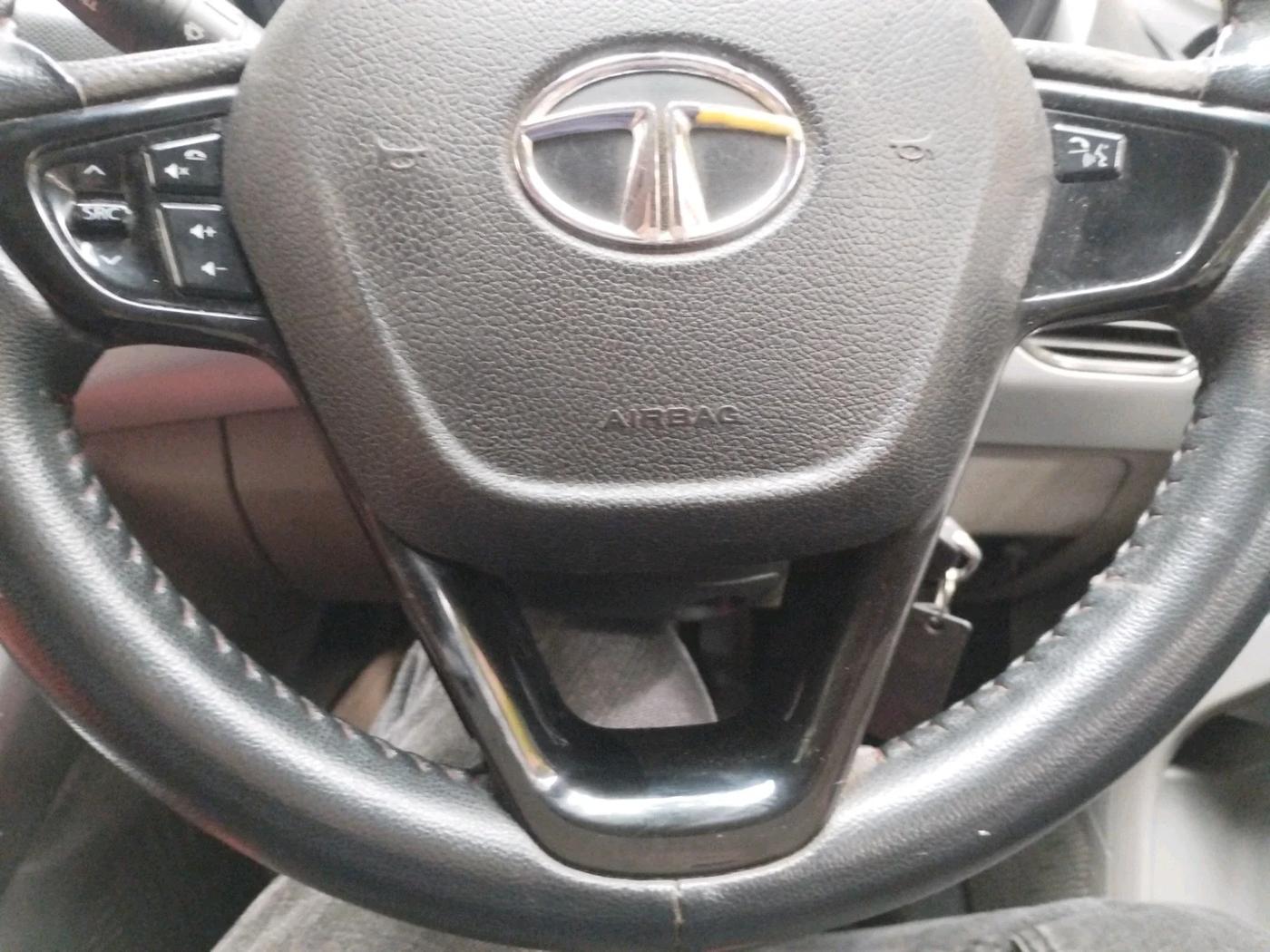 2017 Tata NEXON XM DIESEL, Diesel, Manual, 83,978 km, interior