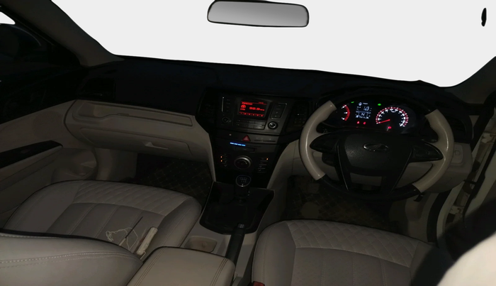 2020 Mahindra XUV300 W4 1.5 DIESEL, Diesel, Manual, 39,675 km, interior