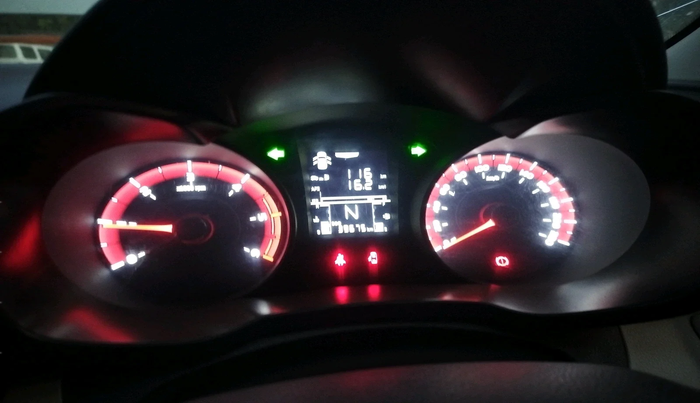 2020 Mahindra XUV300 W4 1.5 DIESEL, Diesel, Manual, 39,675 km, interior