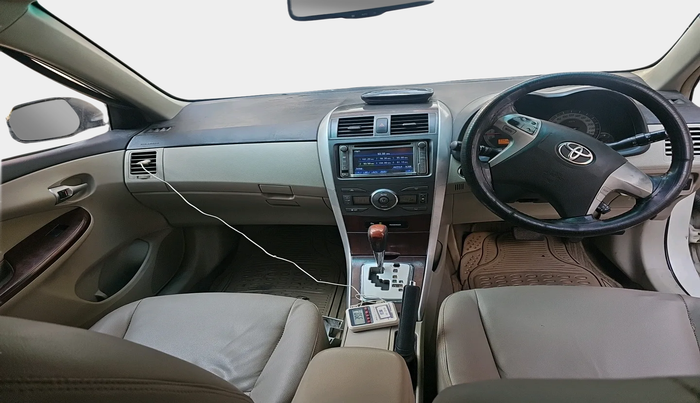 2013 Toyota Corolla Altis VL AT PETROL, Petrol, Automatic, 2,27,573 km, interior
