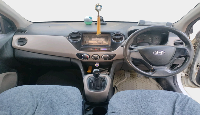 2016 Hyundai Xcent S 1.2, CNG, Manual, 1,99,774 km, interior