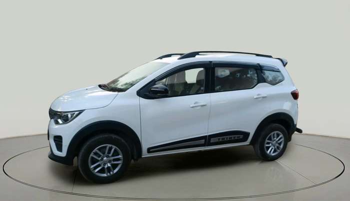 2024 Renault TRIBER RXT, Petrol, Manual, 9,204 km, exterior