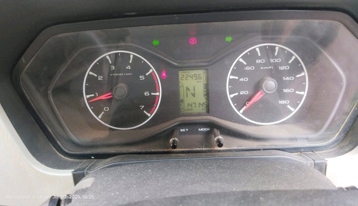 2016 Mahindra Scorpio S4 PLUS, Diesel, Manual, 1,47,145 km, interior