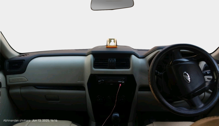 2016 Mahindra Scorpio S4 PLUS, Diesel, Manual, 1,47,145 km, interior
