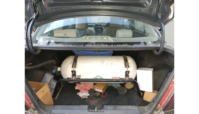 2022 Maruti Dzire VXI CNG, Petrol, Manual, 72,562 km, exterior