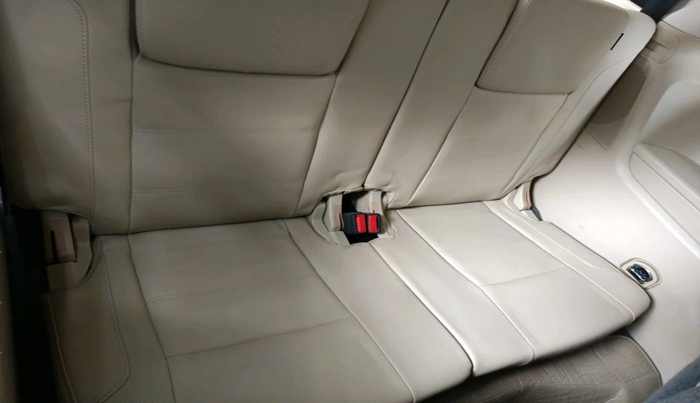 2016 Ford Endeavour TREND 2.2 4X2 AT, Diesel, Automatic, 1,00,587 km, interior