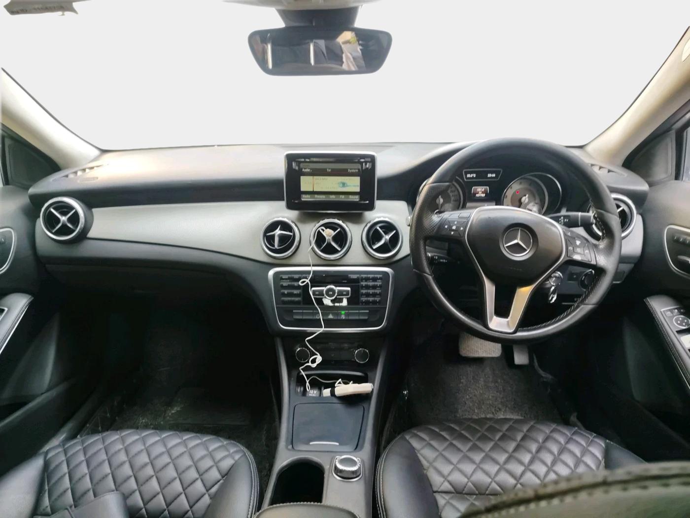 2015 Mercedes Benz GLA Class 200 STYLE , Petrol, Automatic, 1,07,783 km, interior