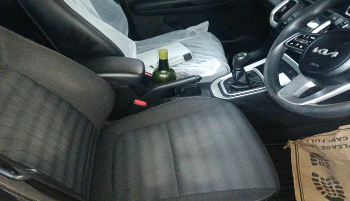 2021 KIA SONET HTK PLUS 1.2, Petrol, Manual, 64,261 km, interior