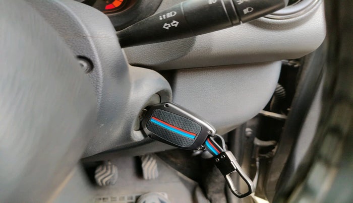 2016 Renault Kwid RXT 0.8, Petrol, Manual, 1,00,413 km, interior