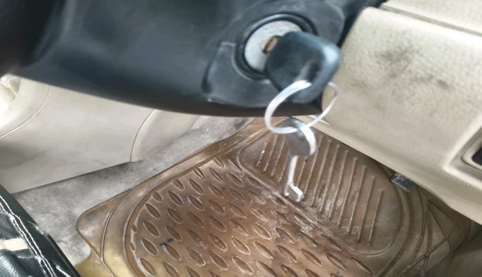 2013 Maruti Swift Dzire VXI, Petrol, Manual, 1,70,433 km, interior