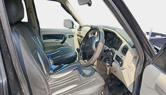2018 Mahindra Scorpio S11 2WD, Diesel, Manual, 75,513 km, interior