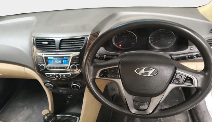 2015 Hyundai Verna FLUIDIC 4S 1.6 VTVT S, Petrol, Manual, 79,909 km, interior