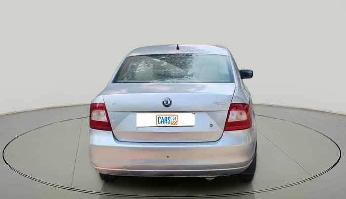 2013 Skoda Rapid ELEGANCE 1.6 TDI CR MT, Diesel, Manual, 1,77,508 km, exterior