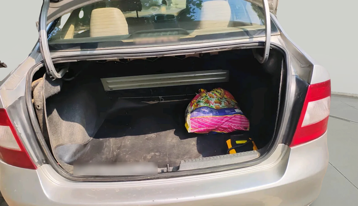 2013 Skoda Rapid ELEGANCE 1.6 TDI CR MT, Diesel, Manual, 1,77,508 km, exterior