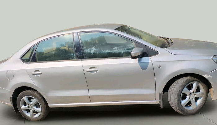 2013 Skoda Rapid ELEGANCE 1.6 TDI CR MT, Diesel, Manual, 1,77,508 km, exterior