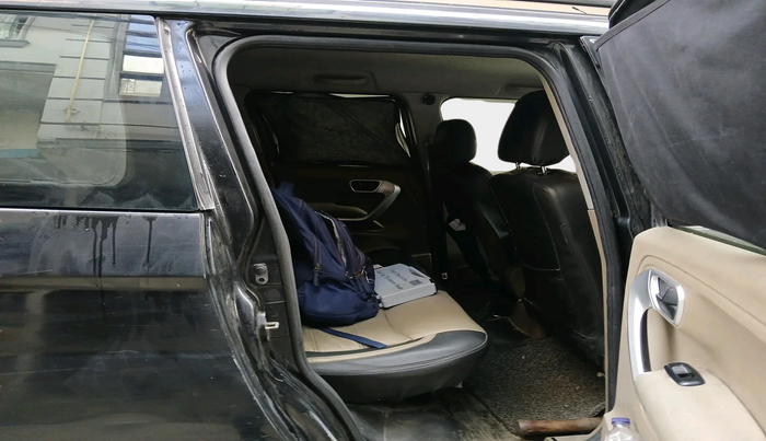 2016 Mahindra TUV300 T8, Diesel, Manual, 1,42,876 km, interior