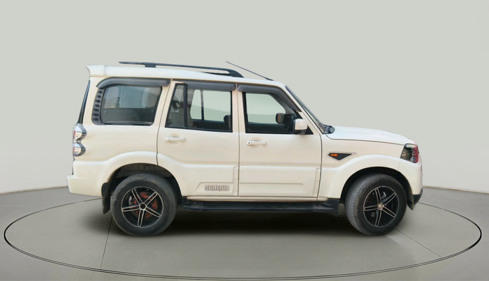 2017 Mahindra Scorpio S6 PLUS 1.99, Diesel, Manual, 1,39,961 km, exterior